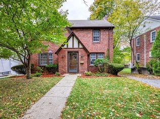 222 Bonad Rd, Brookline, MA 02467