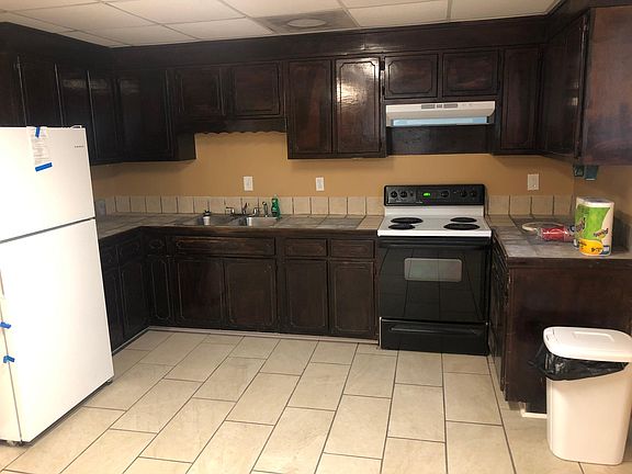 3rd image of 4520 Montclair Dr #B