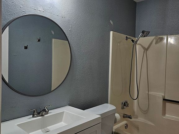 5th image of 1216 Preswick Cir