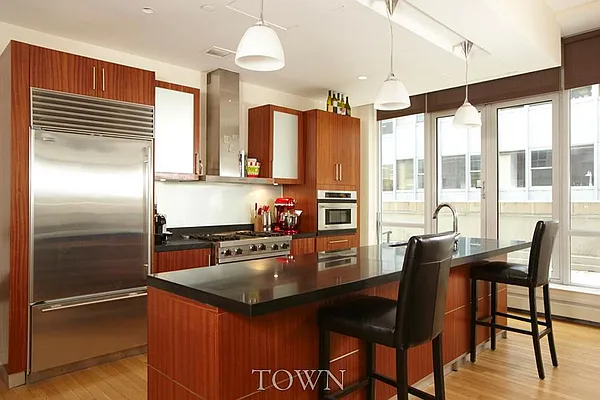 Rented by Town Residential | media 3