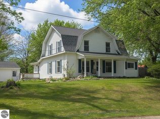 9368 School St, Lake, MI 48632