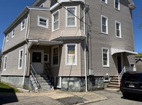 114 Warren St, Fall River, MA