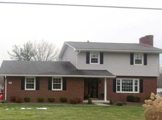 124 Patricia Dr, Beaver Falls, PA 15010