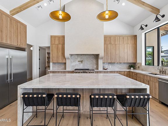 2nd image of 4206 E WHITTON Avenue