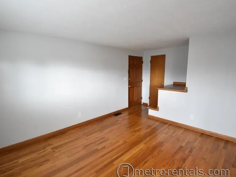 2686-2688 Hibbert Ave — Photo 17