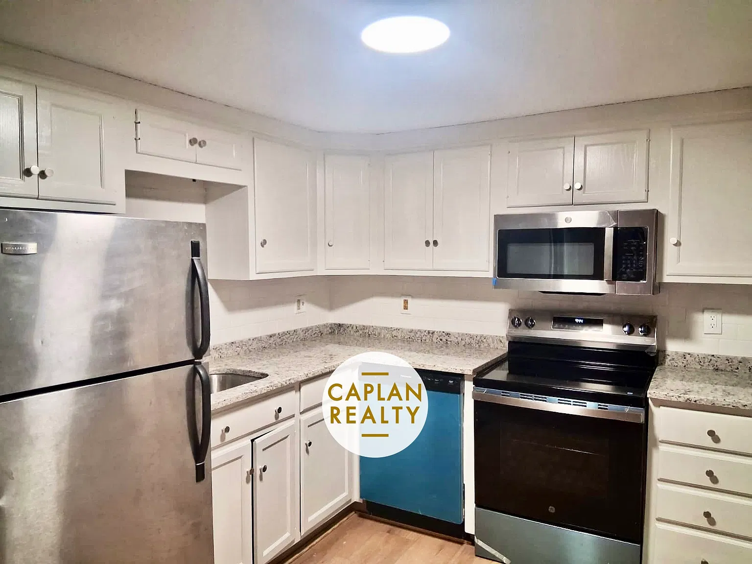 2 bed, 1.5 bath, $2,250 — Photo 2