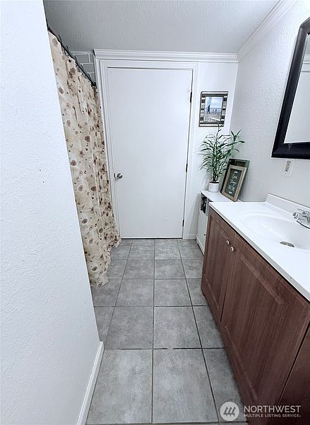 4th image of 12360 Frances Street