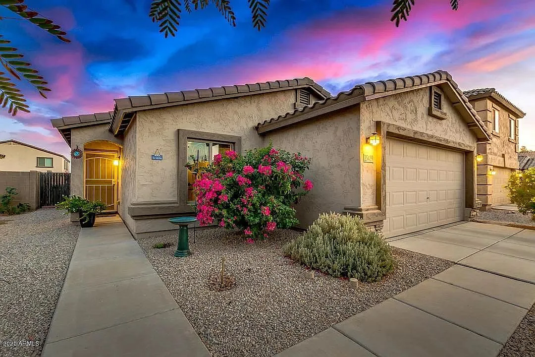 3 bed, 1424 sqft, $1,800 — Photo 1