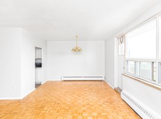 Granada Apartments, Hamilton, ON L9A 2H7
