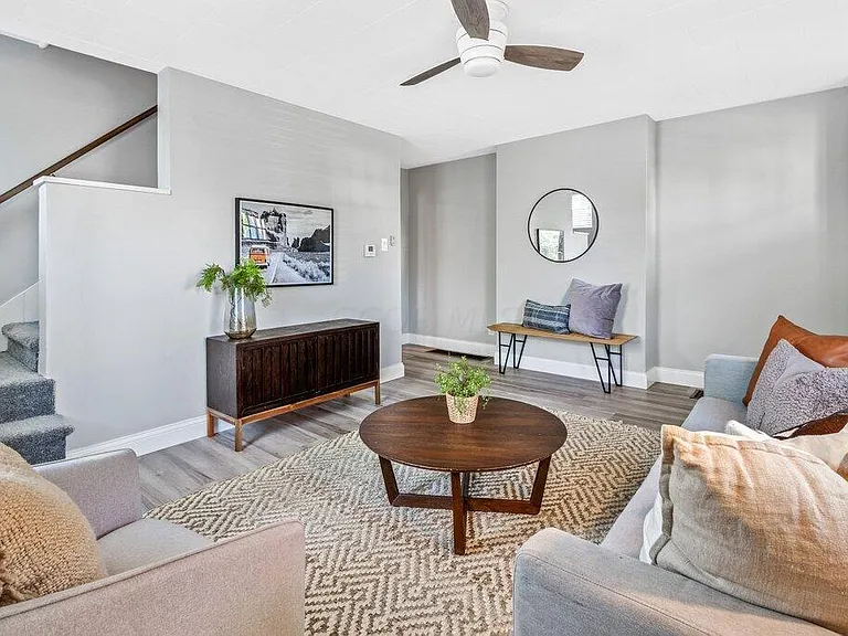 1474 Glenn Ave — Photo 4