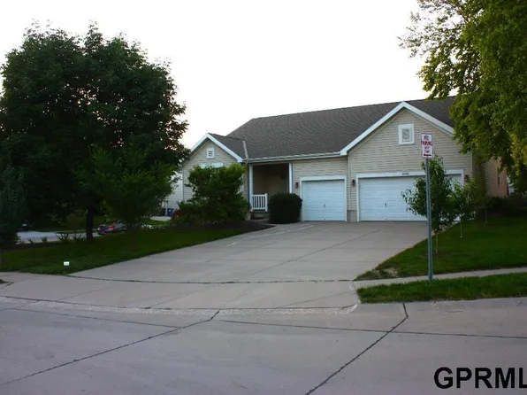 16148 V Cir, Omaha, NE 68135