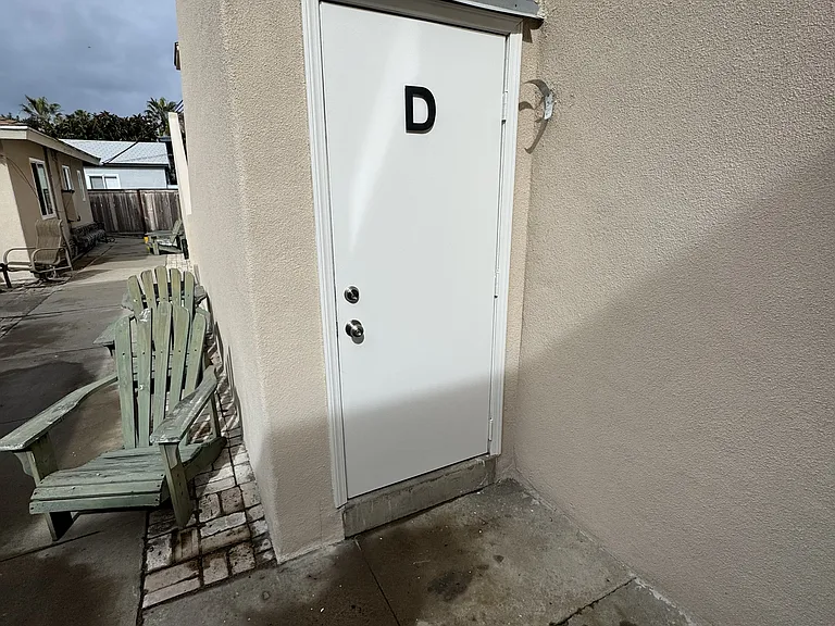 5062.5 Santa Monica Ave #5062.5 — Photo 11