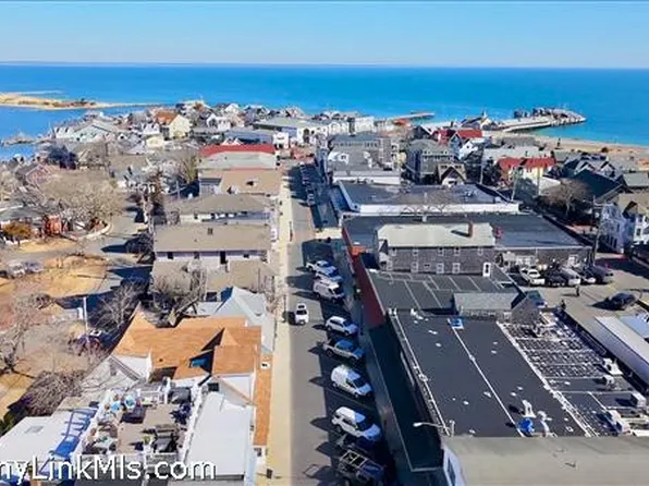37 Circuit Ave #5, Oak Bluffs, MA 02557