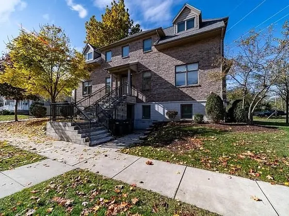 627 N Saint Peter St #1, South Bend, IN 46617