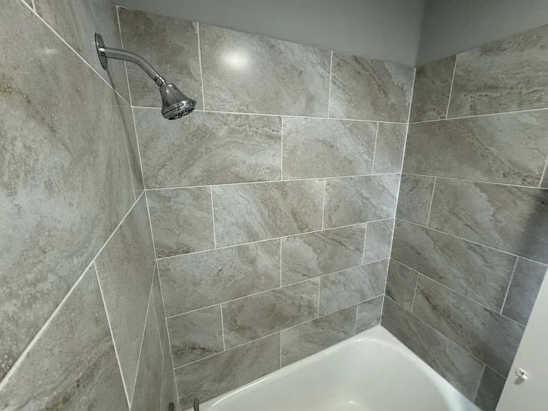 6868 N Overhill Ave #3 — Photo 2