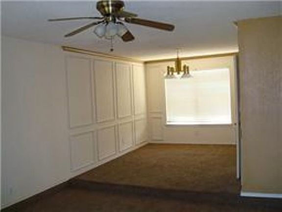 3rd image of 6008 Maple Leaf Dr