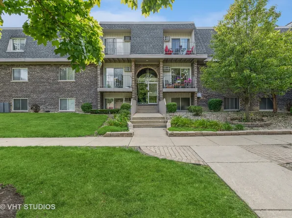 872 Winesap Ct #10204, Prospect Heights, IL 60070