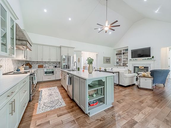 4th image of 2810 Harrington Pl