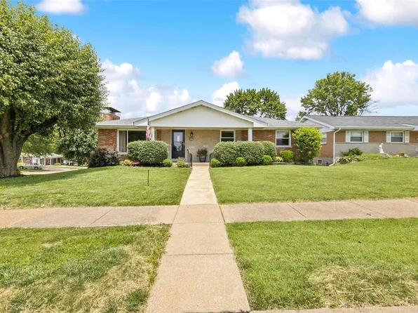 9621 Aerovista Ct, Saint Louis, MO 63123