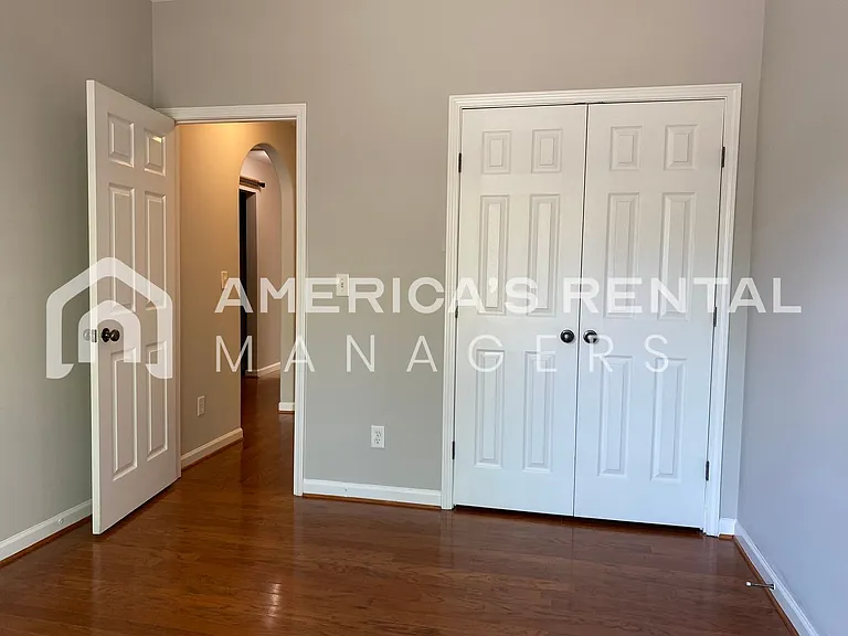 2819 Southwood Ln — Photo 25