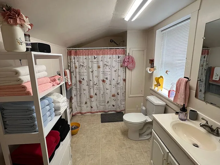 202 E Main St, Mt. Joy, PA — Photo 19