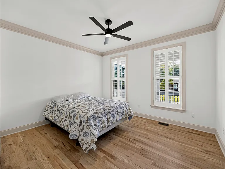 1733 Indigo Island Dr — Photo 36