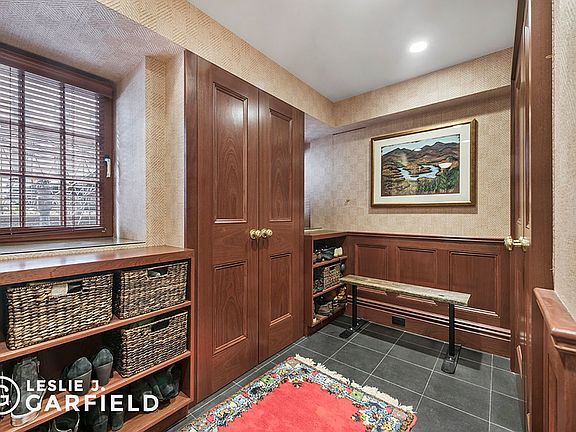 5th image of 519 E 84th St Unit Townhouse