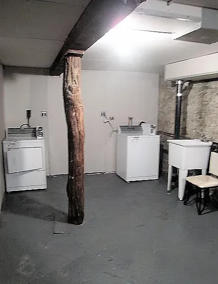 215 Maujer St #2L — Photo 9