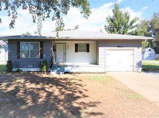 735 Holly St, Perry, OK 73077