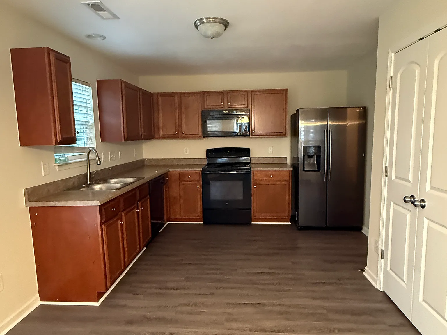 479 Ridgebrooke Dr — Photo 4