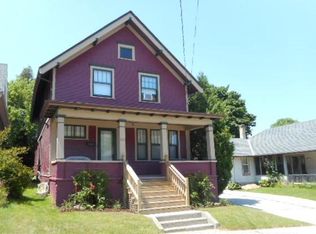 1232 S 14th St, Manitowoc, WI 54220