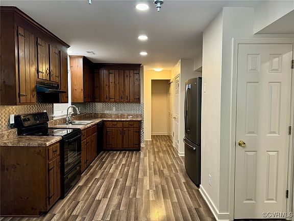 3rd image of 525 Kendrick Ct