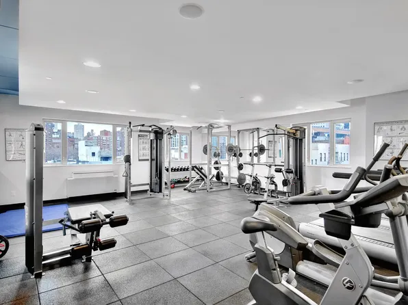 1810 3rd Avenue image 10 of 11