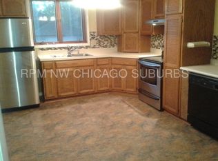 344 McClure Ave APT 1, Elgin, IL 60123
