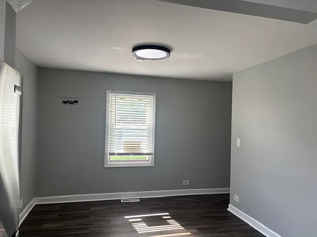 14441 Kolmar Ave — Photo 9