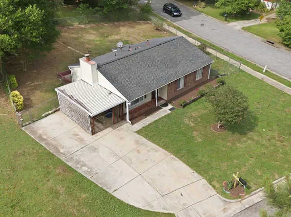 3909 Old Creek Ct, Raleigh, NC 27604
