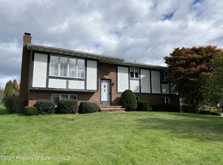 103 Fox Run Cir, Clarks Summit, PA 18411