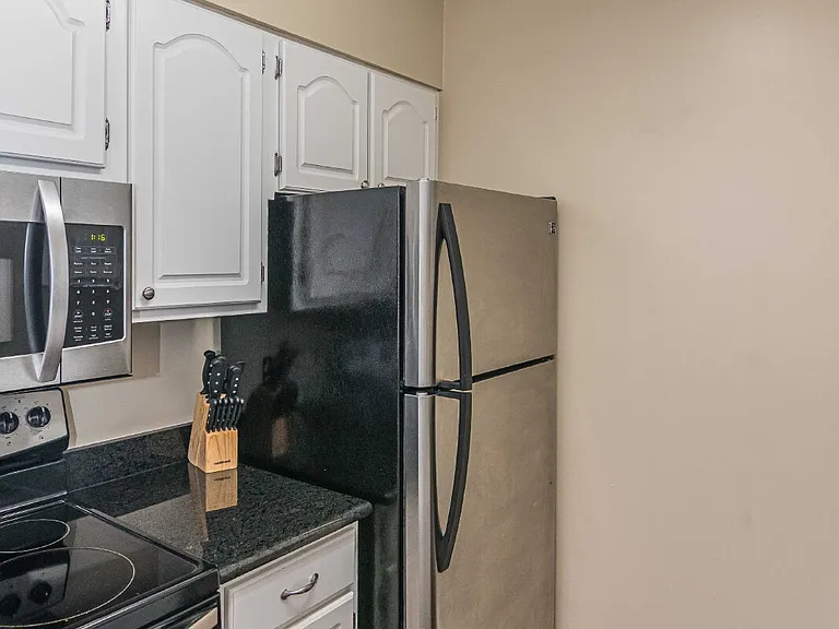 103 E Lockhaven Dr #D — Photo 12