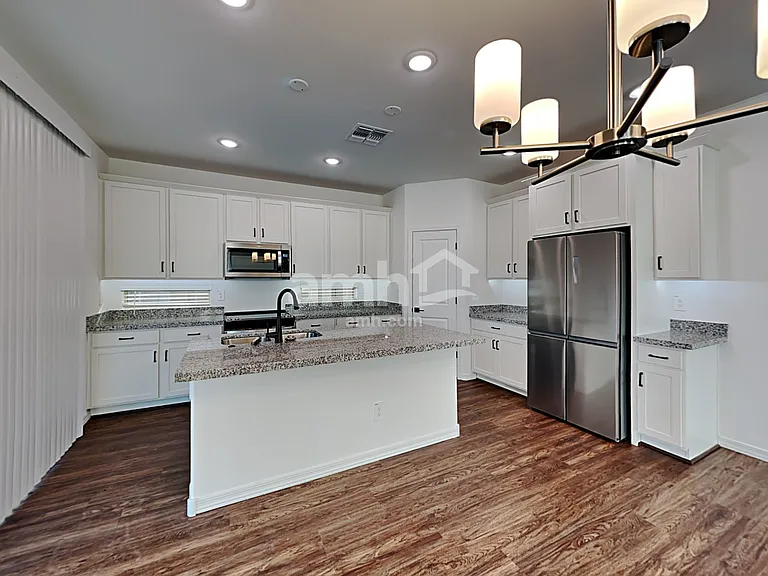 795 S 150th Dr — Photo 5