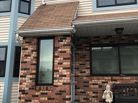 3rd image of 226A Ashworth Ave #199