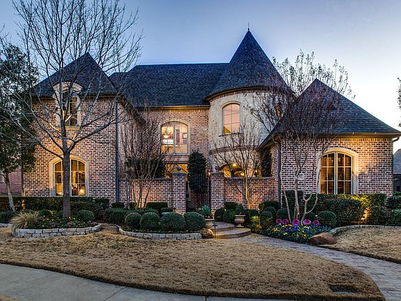 2nd image of 5837 Shady Oaks Dr