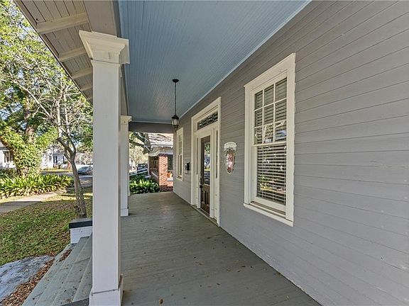 3rd image of 21 Houston St