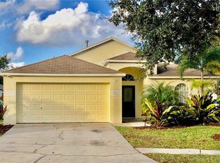 7606 Wiltshire Park Pl, Apollo Beach, FL 33572