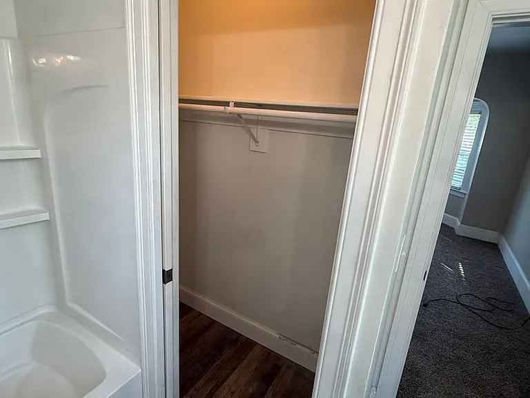 21 N Kershaw St — Photo 38