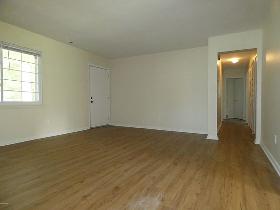 2nd image of 18 Walnut Dr