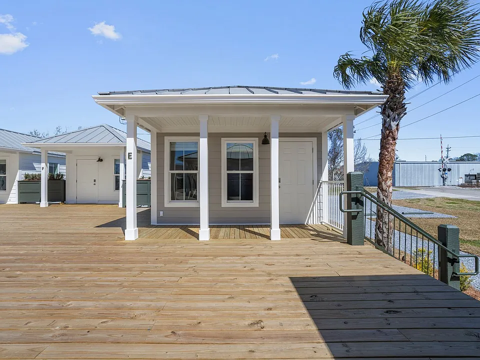 303 Delmas Ave