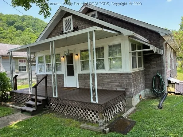 217 Luke St, Hugheston, WV 25110