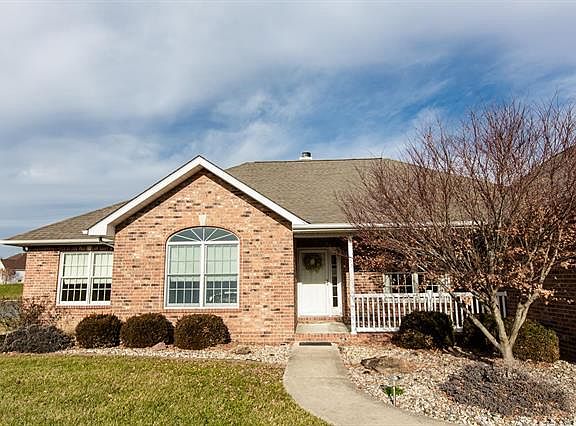 2nd image of 933 Bay Pointe Dr