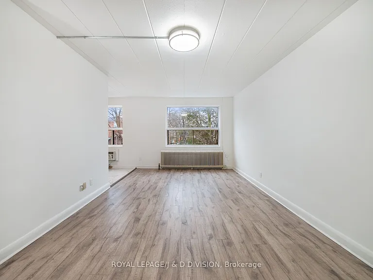 325 Sammon Ave #102 — Photo 5