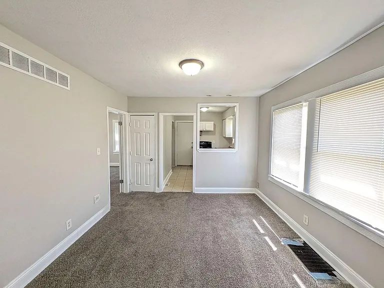 5817 Park Ave — Photo 3